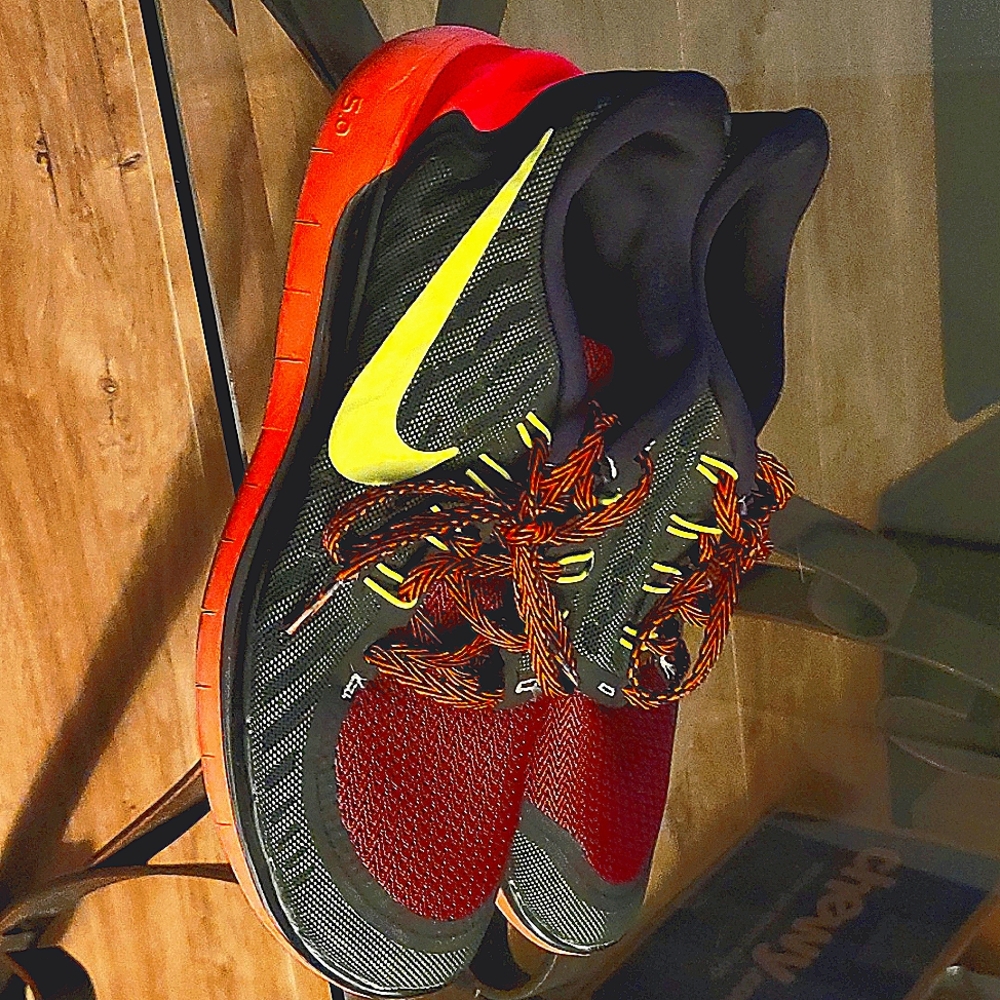 Women's SZ 8.5 Nike Nike free 5.0